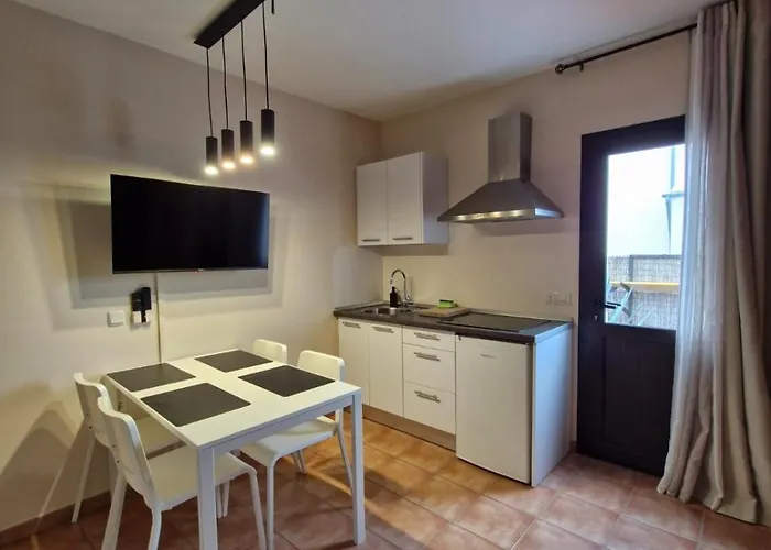 Villa Elisa Whit Heated Pool And Jacuzzi